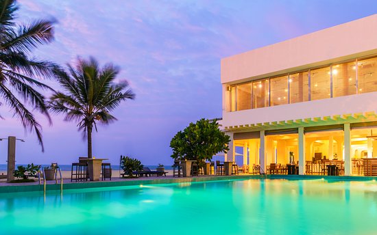 Beach side Hotels for Honeymoon